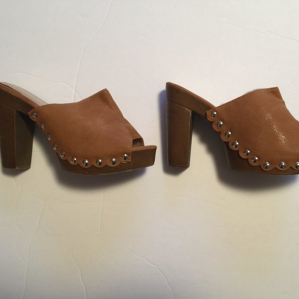 URBAN BEHAVIOR CLOG SANDALS NEW WITH TAGS